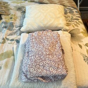 White twin quilt/ floral purple sheets set/ white throw pillow